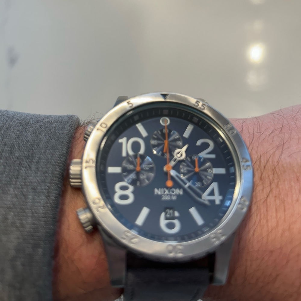 Nixon Silver and Blue 48-20 chronograph - Picture 7 of 9